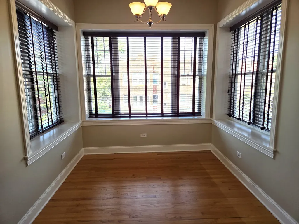 6501 North Bosworth Avenue Chicago IL 60626