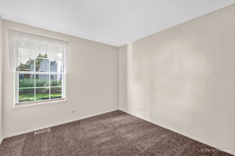 2147 Stirling Court Hanover Park IL 60133