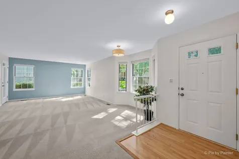 2147 Stirling Court Hanover Park IL 60133