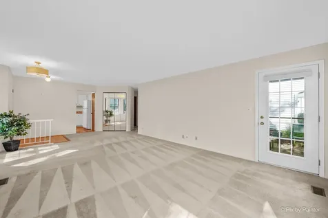 2147 Stirling Court Hanover Park IL 60133