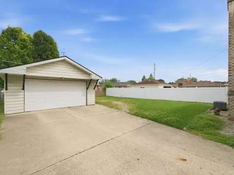 519 Maple Lane Hillside IL 60162