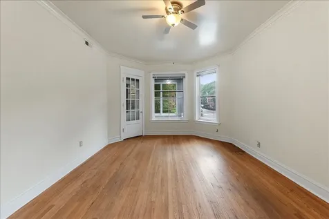 1353 West Catalpa Avenue Chicago IL 60640