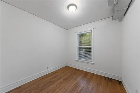 1353 West Catalpa Avenue Chicago IL 60640