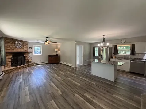 737 A Searls Road Amboy IL 61310