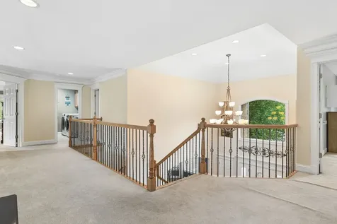8 Rose Lane Hawthorn Woods IL 60047