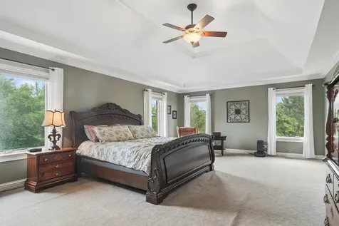 8 Rose Lane Hawthorn Woods IL 60047