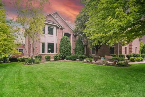 8 Rose Lane Hawthorn Woods IL 60047
