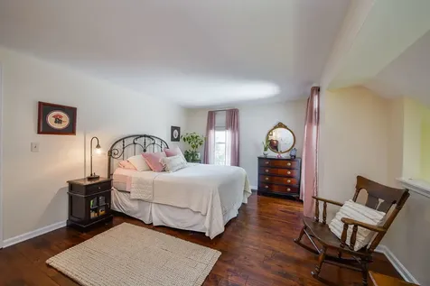 64 Whittington Course St. Charles IL 60174