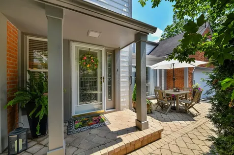 64 Whittington Course St. Charles IL 60174