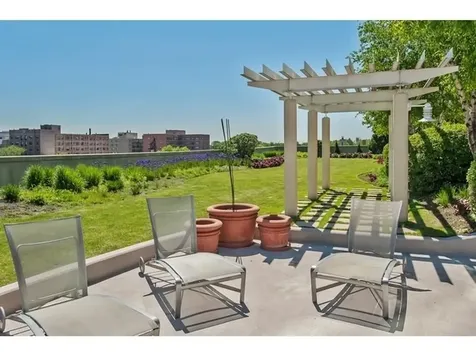 1640 Maple Avenue Evanston IL 60201