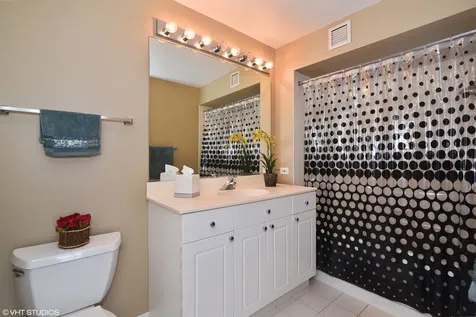1640 Maple Avenue Evanston IL 60201