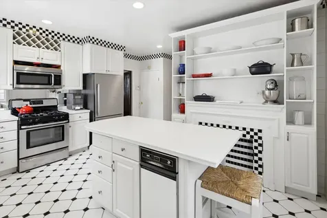 5940 North Knox Avenue Chicago IL 60646