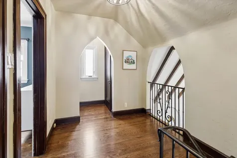 5940 North Knox Avenue Chicago IL 60646