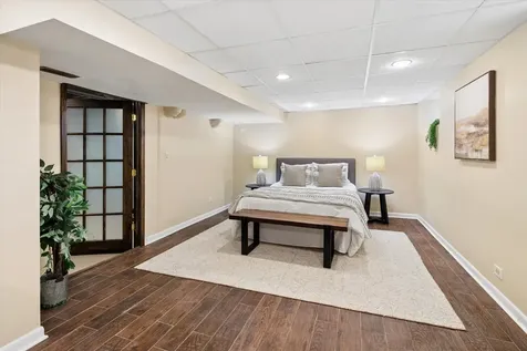 5940 North Knox Avenue Chicago IL 60646