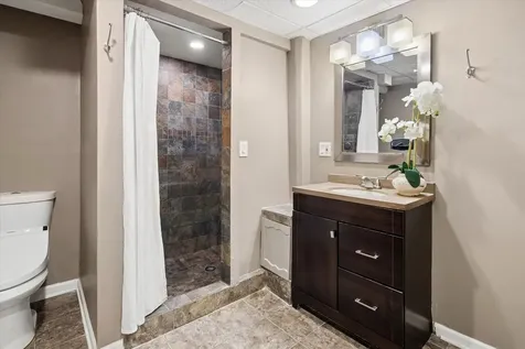 5940 North Knox Avenue Chicago IL 60646