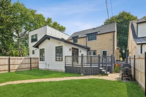 5940 North Knox Avenue Chicago IL 60646