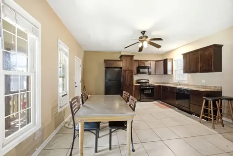 344 North Worth Avenue Elgin IL 60123