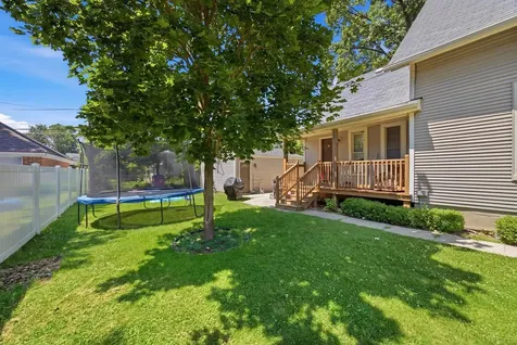 344 North Worth Avenue Elgin IL 60123