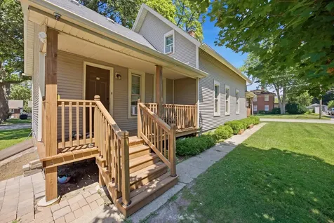 344 North Worth Avenue Elgin IL 60123