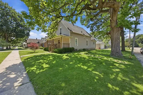 344 North Worth Avenue Elgin IL 60123