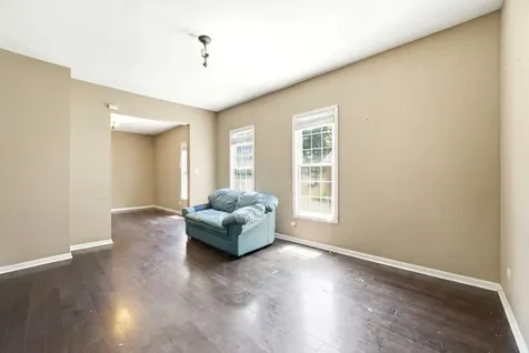 344 North Worth Avenue Elgin IL 60123