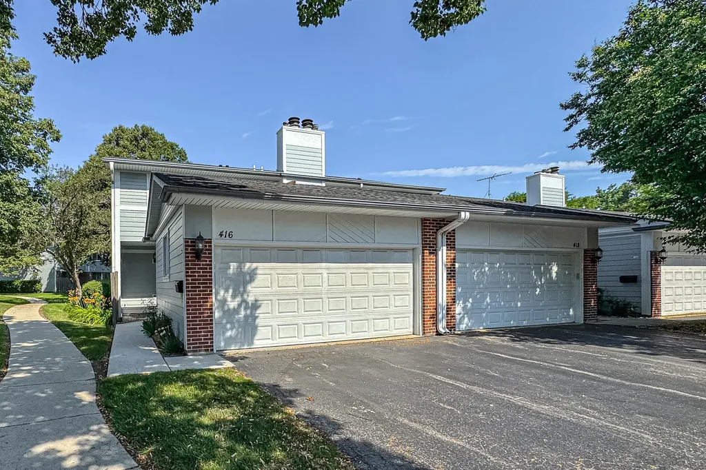 416 Swallow Lane Deerfield IL 60015