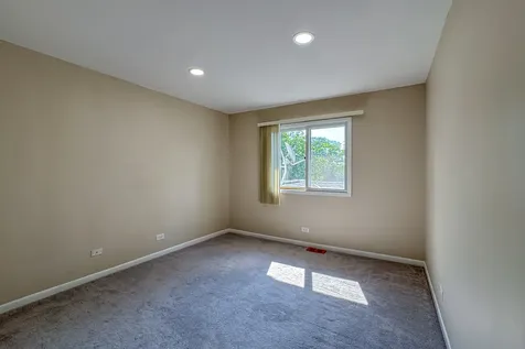 416 Swallow Lane Deerfield IL 60015