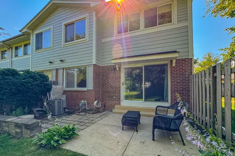 416 Swallow Lane Deerfield IL 60015