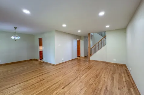 416 Swallow Lane Deerfield IL 60015