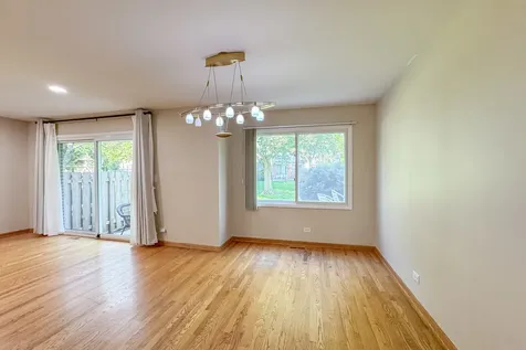 416 Swallow Lane Deerfield IL 60015