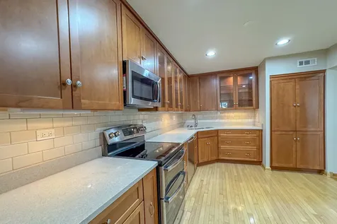 416 Swallow Lane Deerfield IL 60015