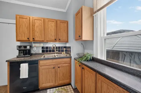 2310 11TH Avenue B Avenue Moline IL 61265