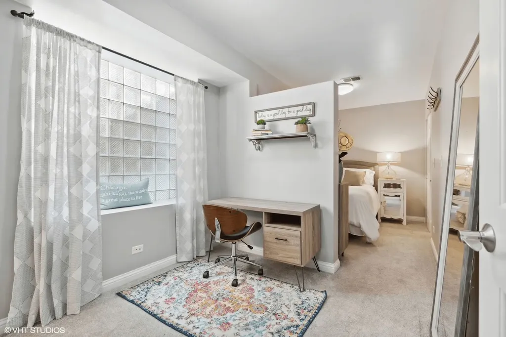 2307 West Haddon Avenue Chicago IL 60622