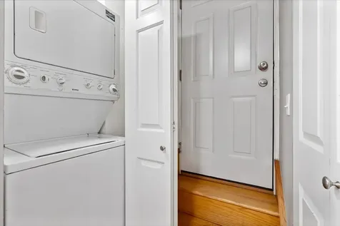 2307 West Haddon Avenue Chicago IL 60622