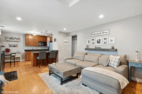 2307 West Haddon Avenue Chicago IL 60622