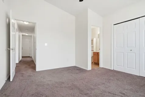 1102 Rader Run Bloomington IL 61704