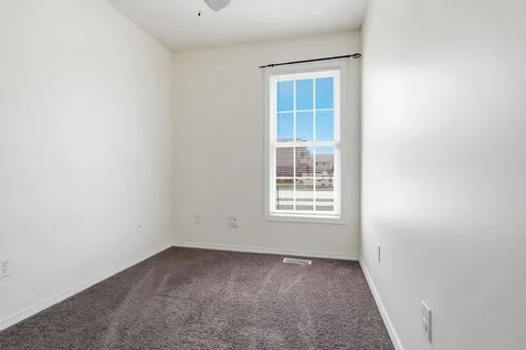 1102 Rader Run Bloomington IL 61704