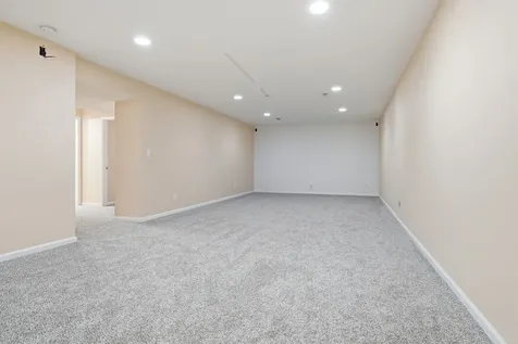 1102 Rader Run Bloomington IL 61704