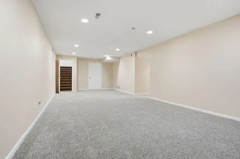 1102 Rader Run Bloomington IL 61704