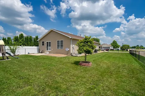 1102 Rader Run Bloomington IL 61704