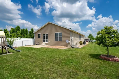 1102 Rader Run Bloomington IL 61704