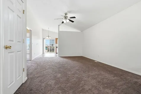 1102 Rader Run Bloomington IL 61704