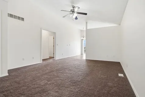 1102 Rader Run Bloomington IL 61704