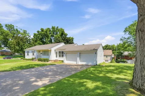 3002 15TH Street Moline IL 61265