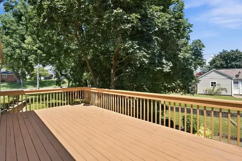 3002 15TH Street Moline IL 61265