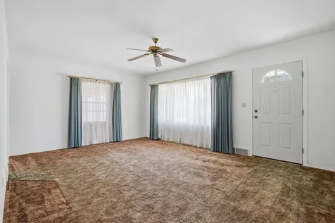 3002 15TH Street Moline IL 61265