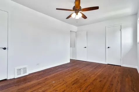 446 Oak Street Des Plaines IL 60016