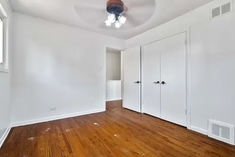 446 Oak Street Des Plaines IL 60016