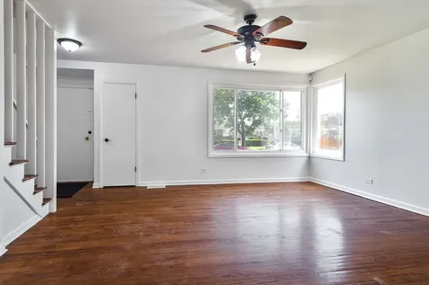 446 Oak Street Des Plaines IL 60016
