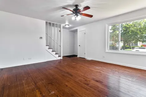 446 Oak Street Des Plaines IL 60016
